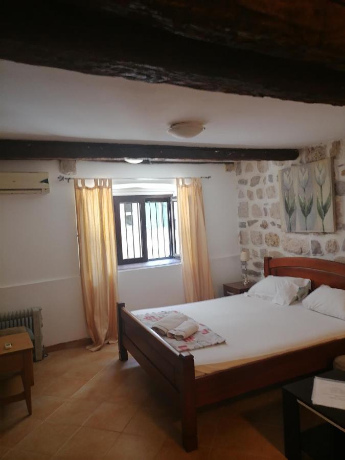 Apartments Monika Old Town Kotor Exteriér fotografie