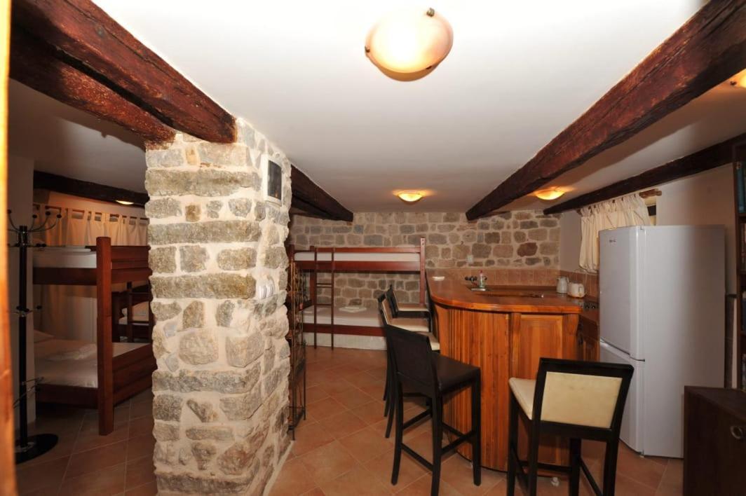 Apartments Monika Old Town Kotor Exteriér fotografie